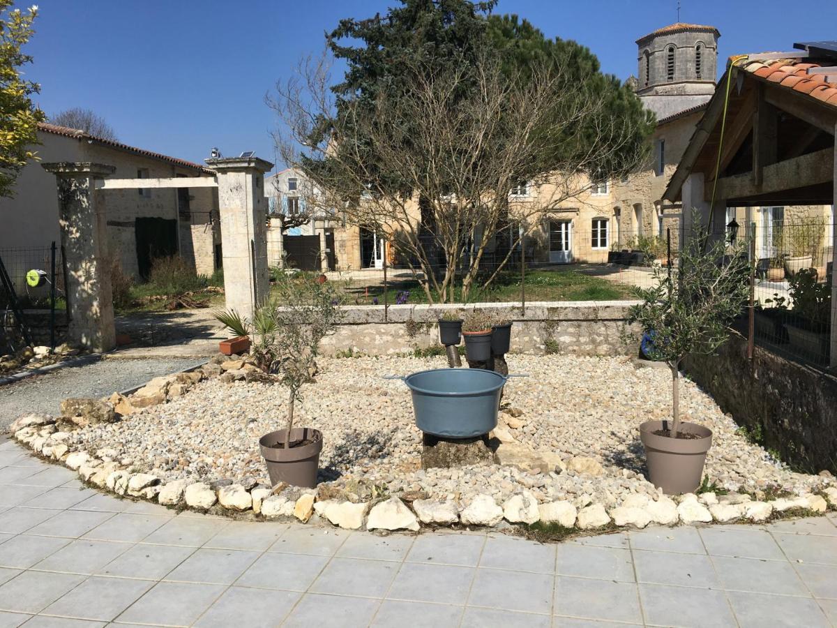 Gites Jardin-Darcy - Piscine Au Sel Bois Екстер'єр фото