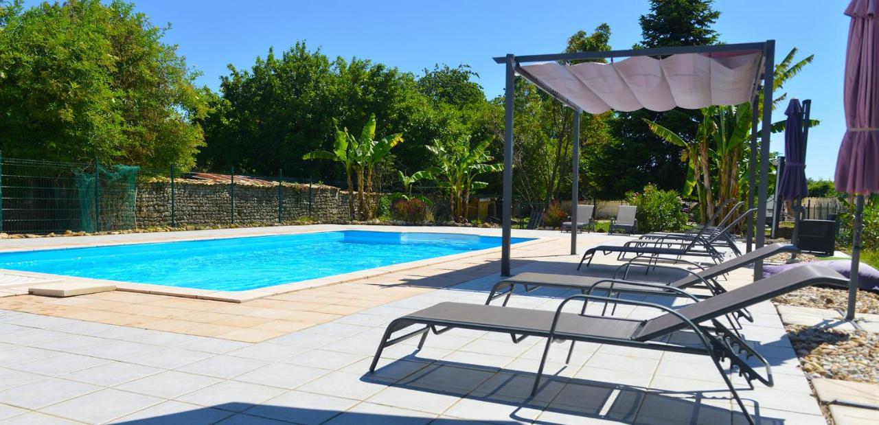 Gites Jardin-Darcy - Piscine Au Sel Bois Екстер'єр фото